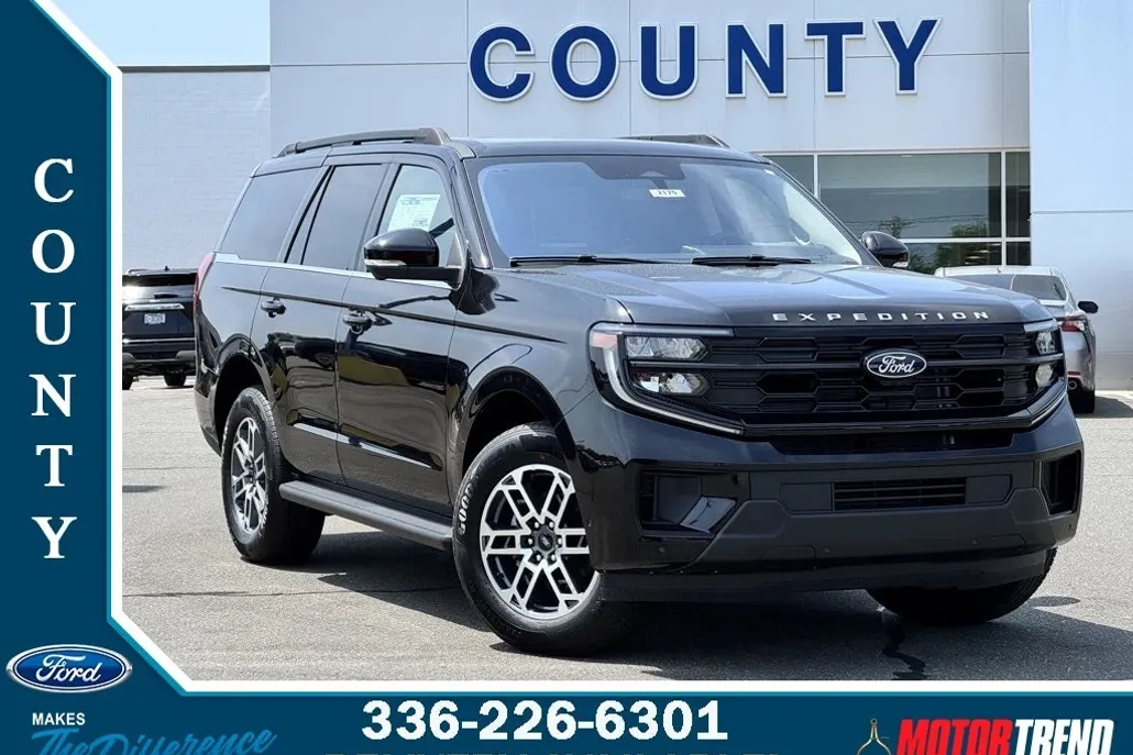 2025 Ford Expedition photo 1