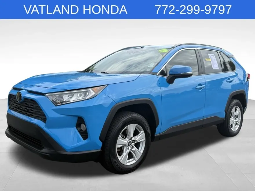 2019 Toyota RAV4 XLE photo 1
