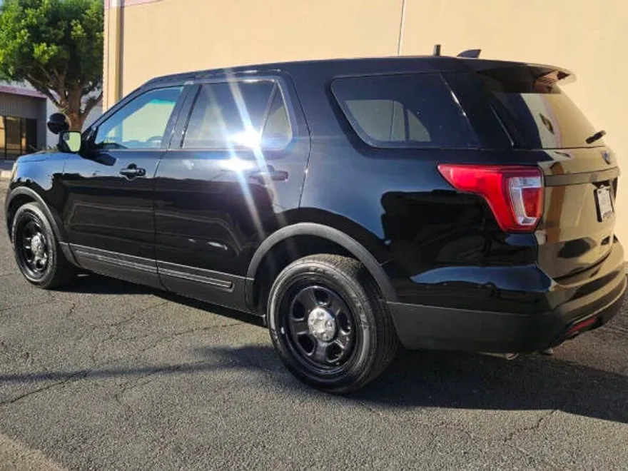2017 Ford Explorer photo 1