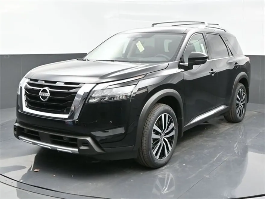 2025 Nissan Pathfinder Platinum photo 1