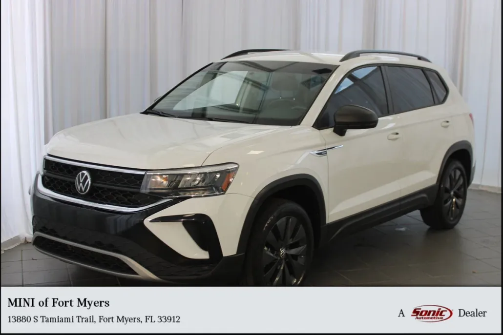 2022 Volkswagen Taos S photo 1