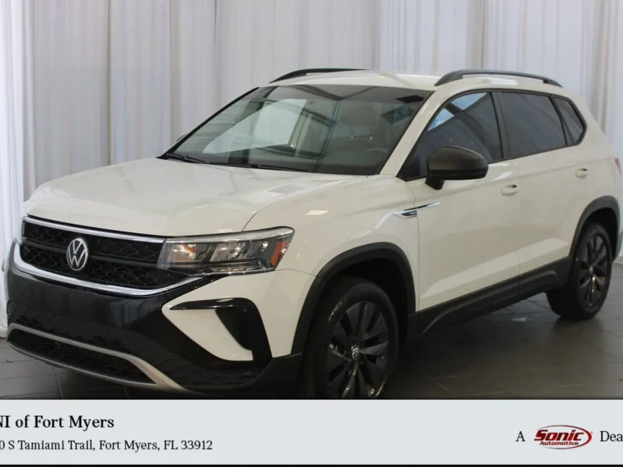 2022 Volkswagen Taos S photo 1