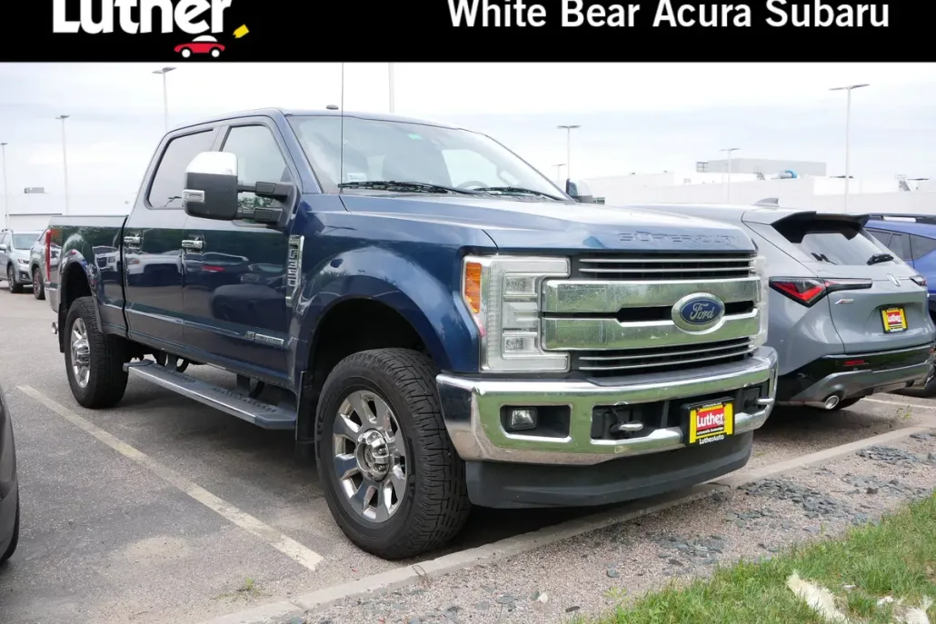 2017 Ford F-350 Lariat photo 1