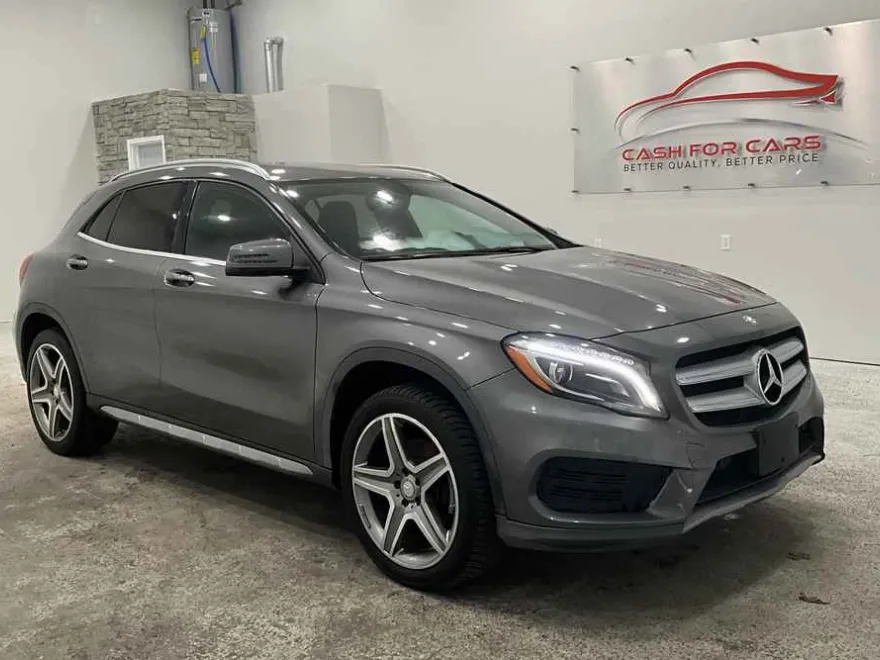 2015 Mercedes Benz GLA 250 4MATIC photo 1