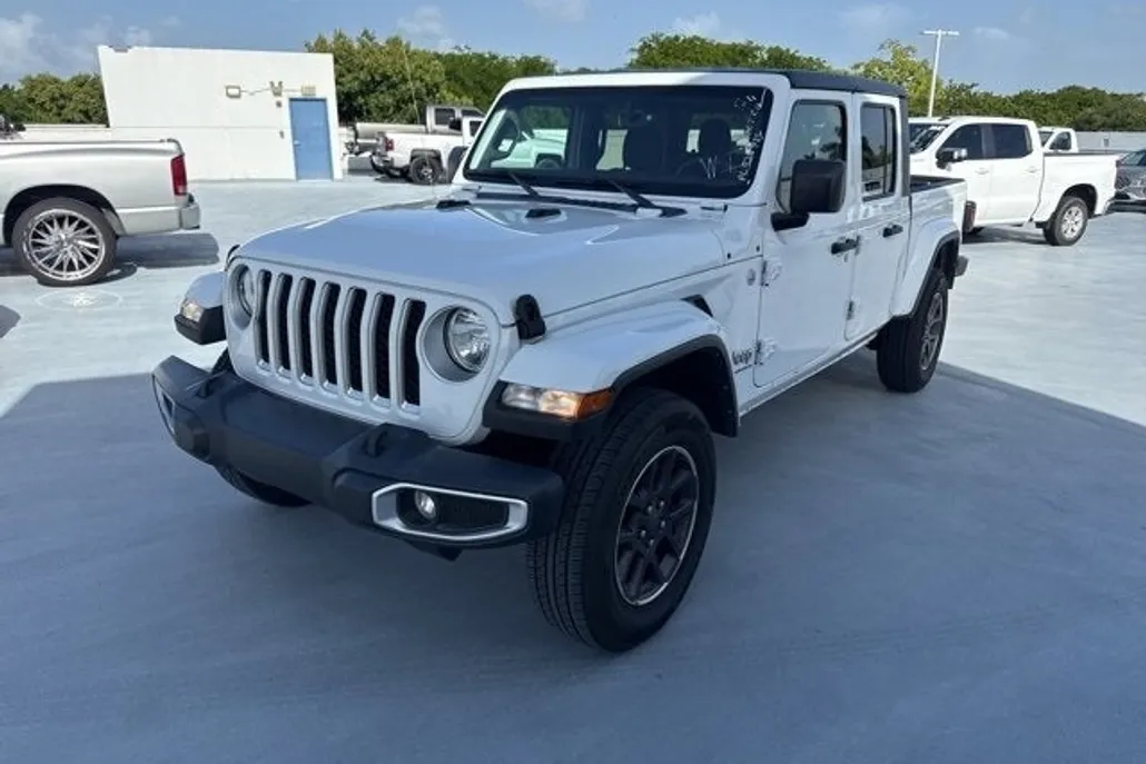 2023 Jeep Gladiator Overland photo 1