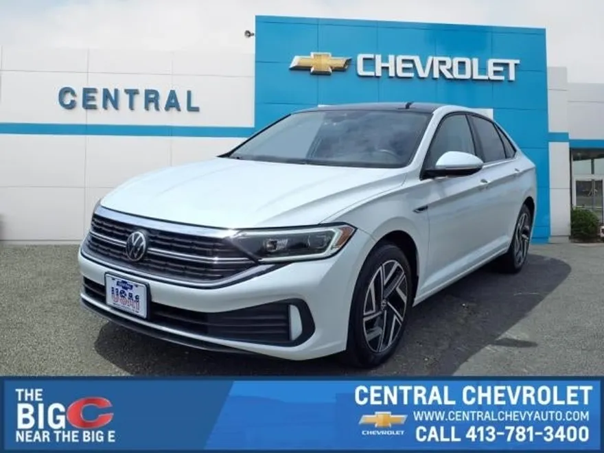2023 Volkswagen Jetta SEL photo 1