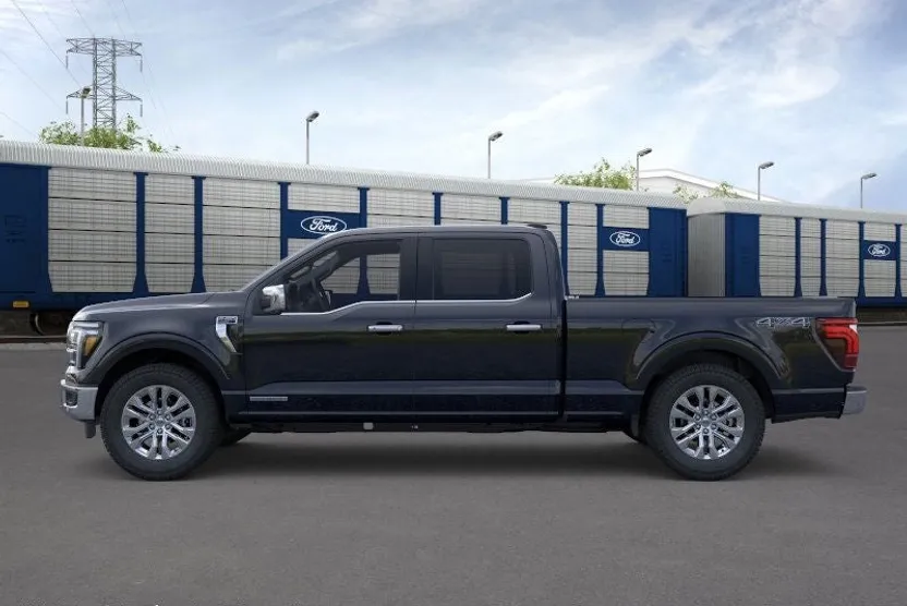 2025 Ford F-150 Lariat photo 1