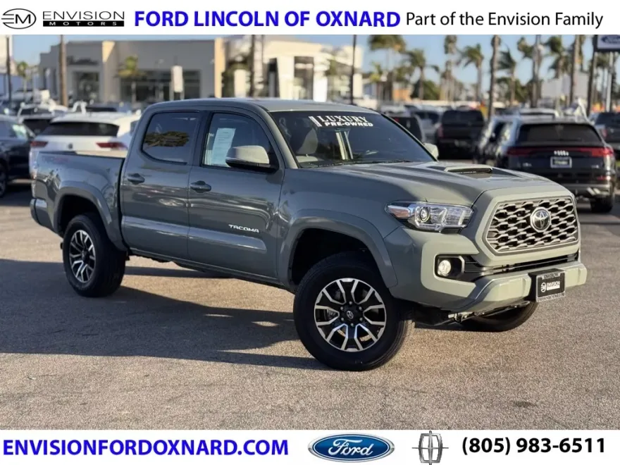 2023 Toyota Tacoma TRD Sport V6 4x4 photo 1