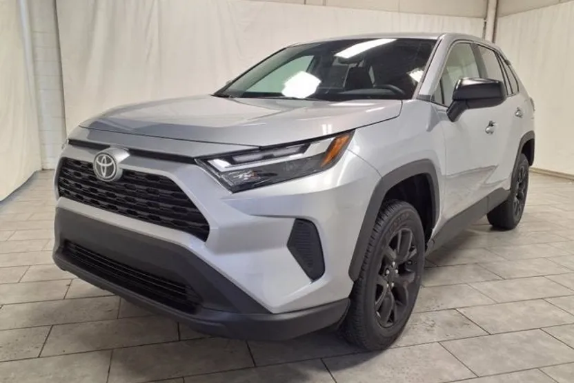 2025 Toyota RAV4 LE photo 1