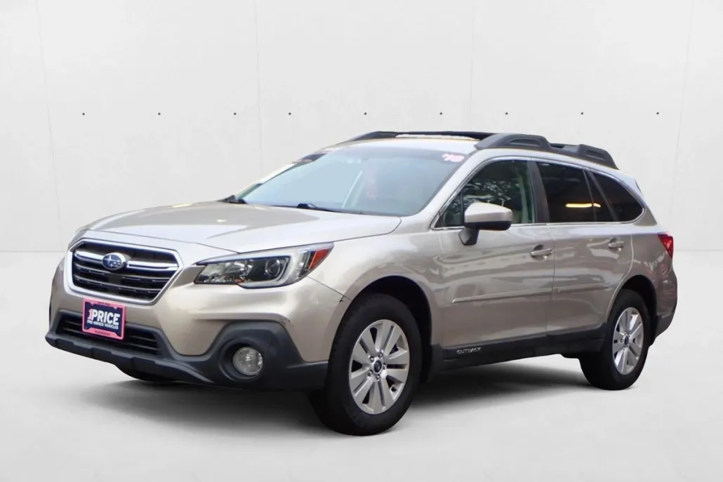 2018 Subaru Outback Premium photo 1