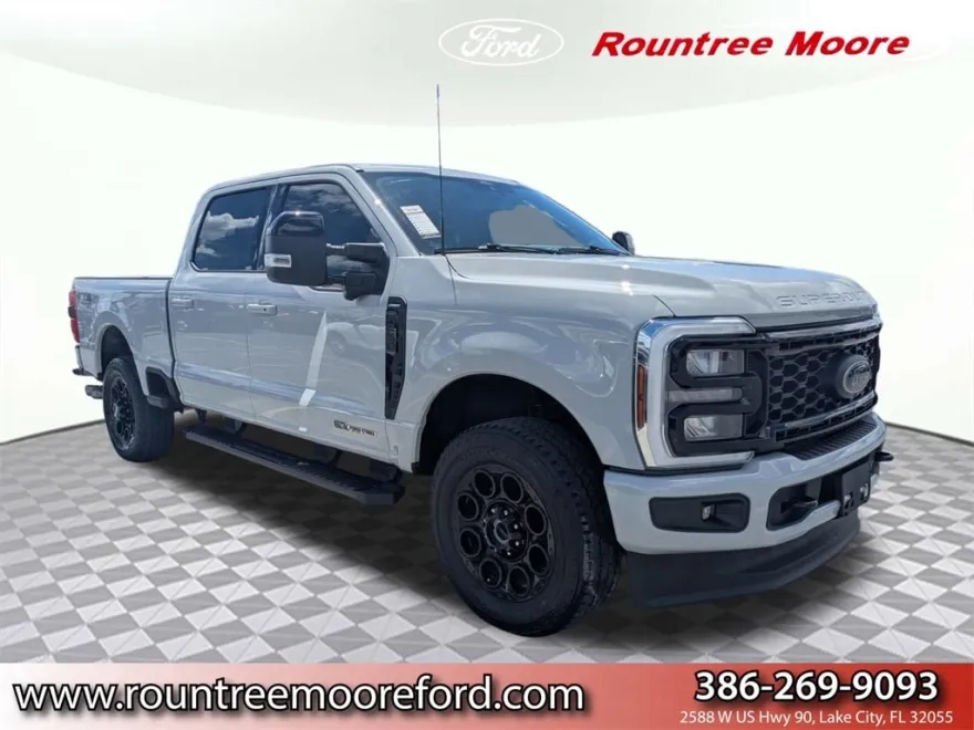 2025 Ford F-250 Lariat photo 1