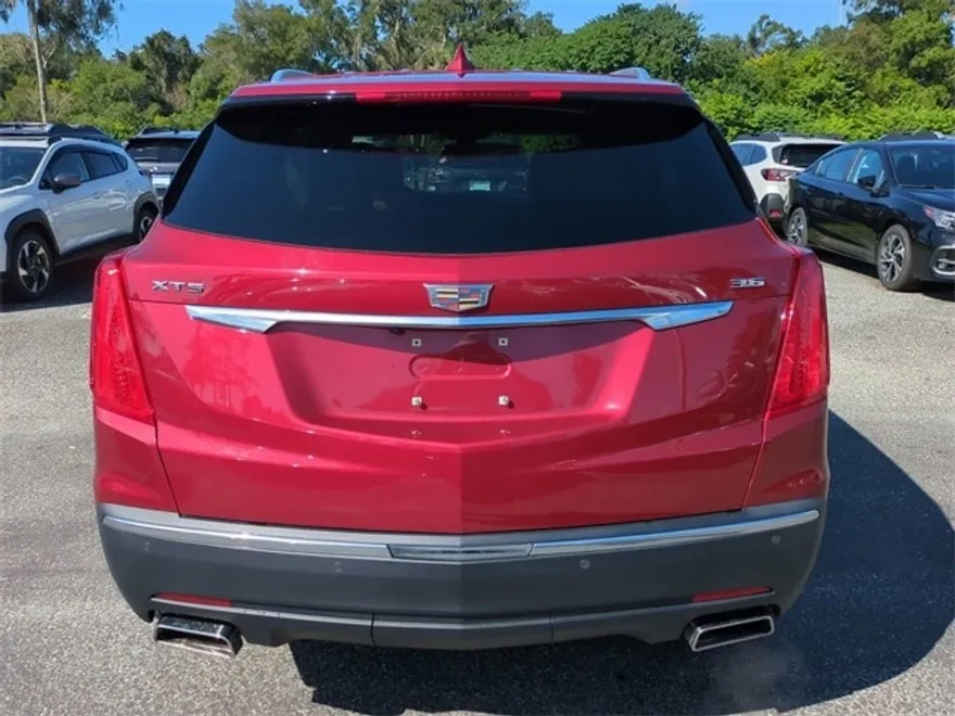 2019 Cadillac XT5 Luxury photo 1