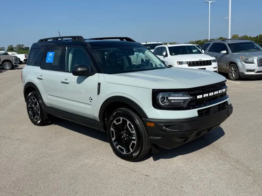 2023 Ford Bronco Sport Outer Banks photo 1