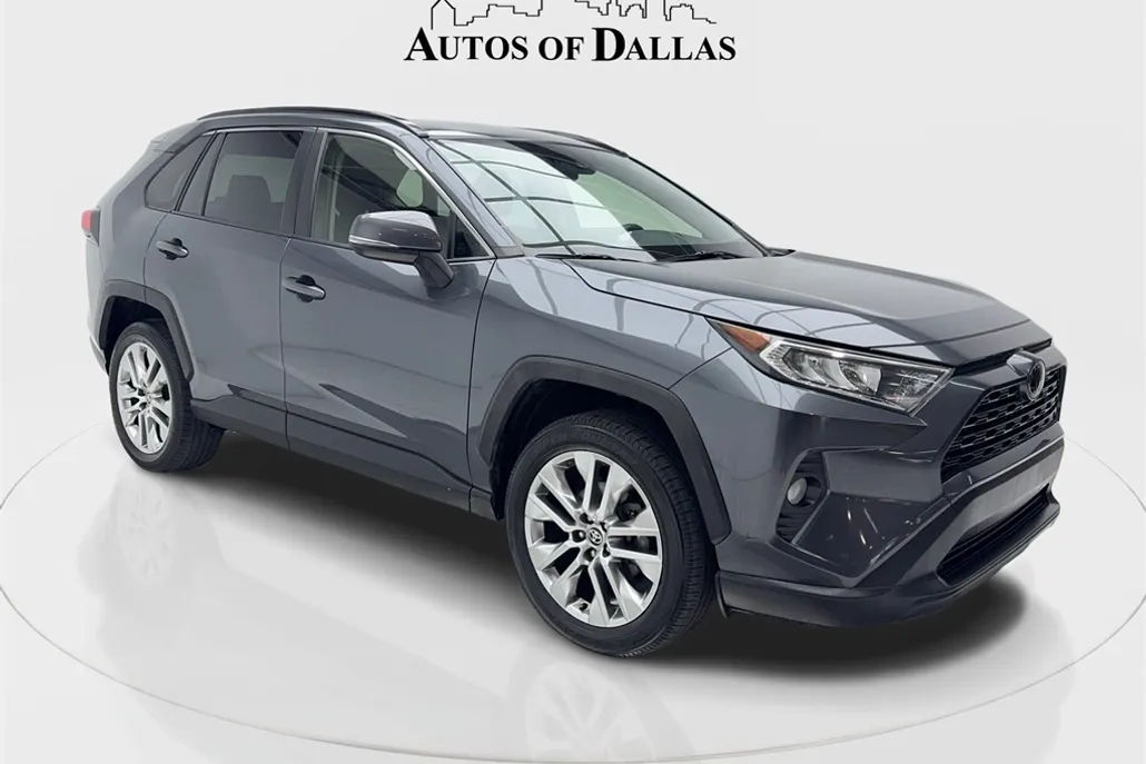 2021 Toyota RAV4 XLE Premium photo 1