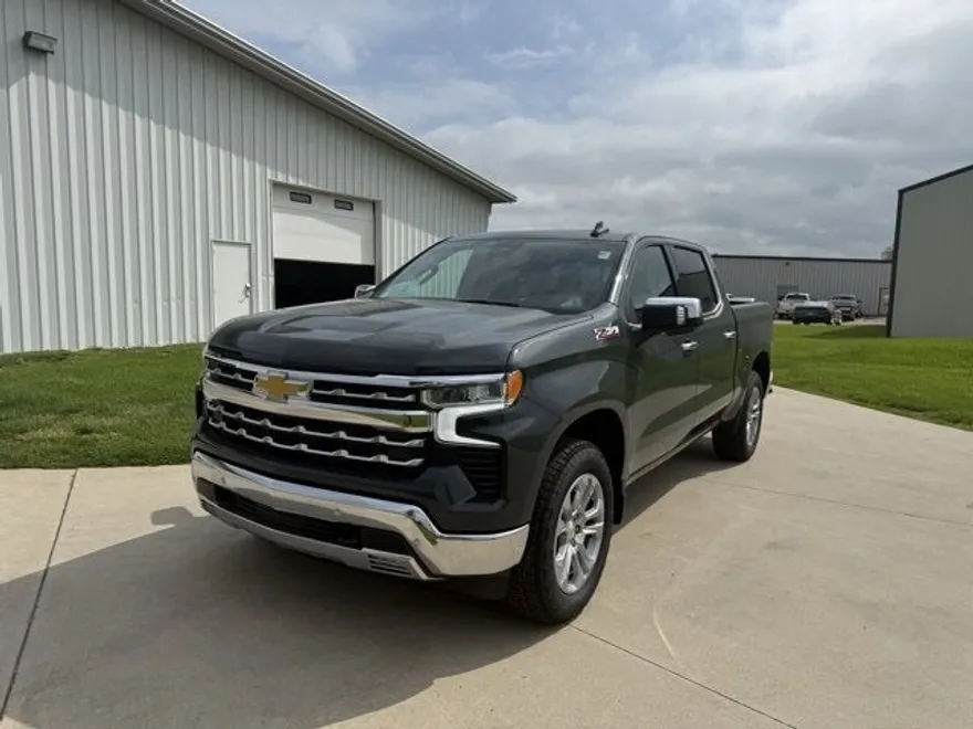 2026 Chevrolet Silverado 1500 LTZ photo 1