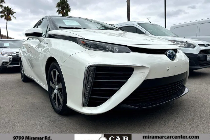2019 Toyota Mirai photo 1
