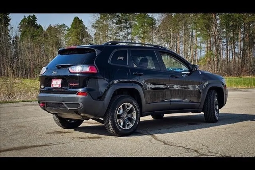 2019 Jeep Cherokee Trailhawk photo 1