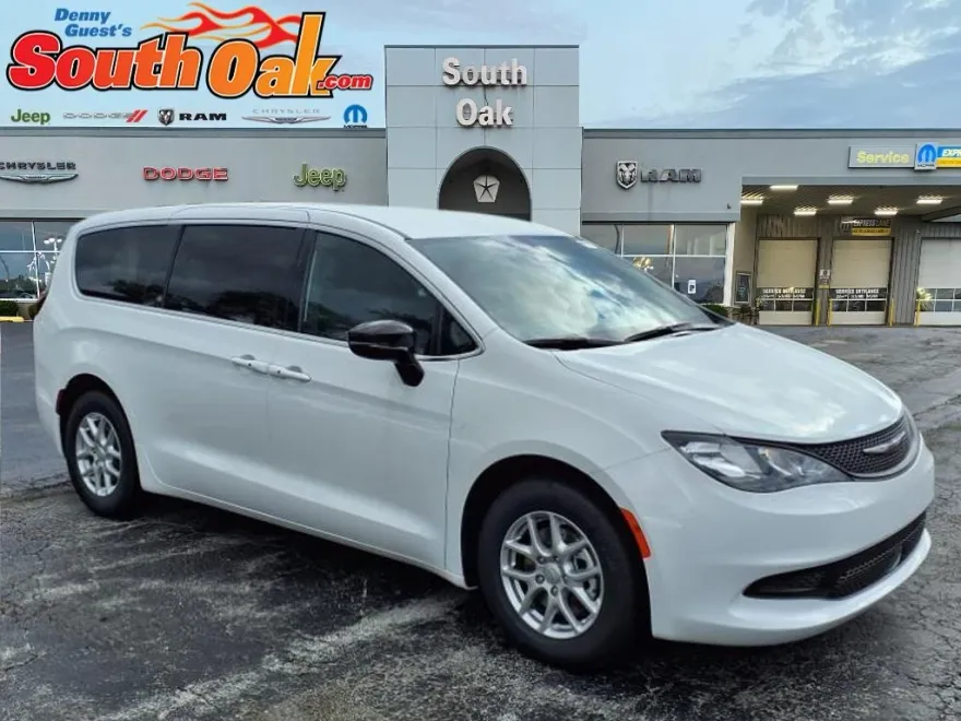 2026 Chrysler Voyager LX photo 1