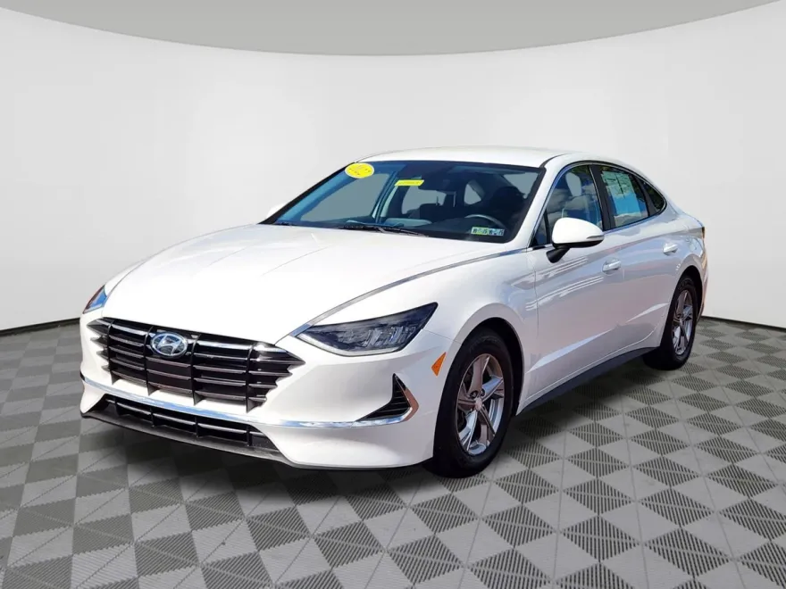 2022 Hyundai Sonata SE photo 1