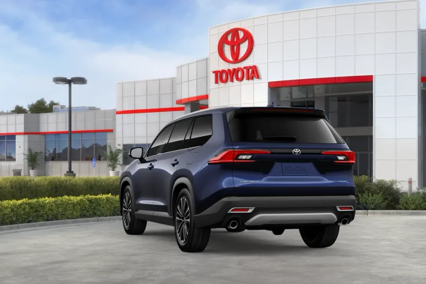 2026 Toyota Highlander Hybrid Platinum photo 1