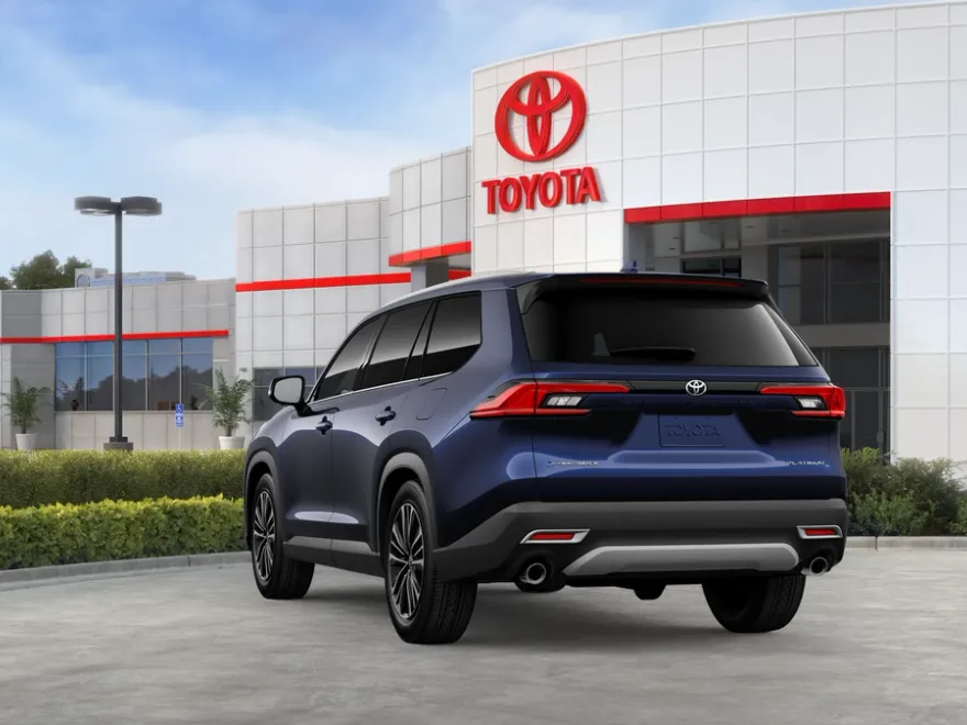 2026 Toyota Highlander Hybrid Platinum photo 1