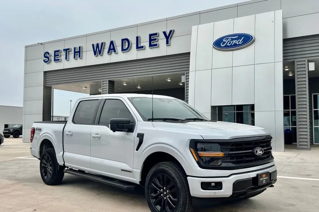 2025 Ford F-150 XLT photo 1