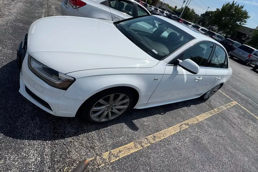 2014 Audi A4 2.0T Premium photo 1