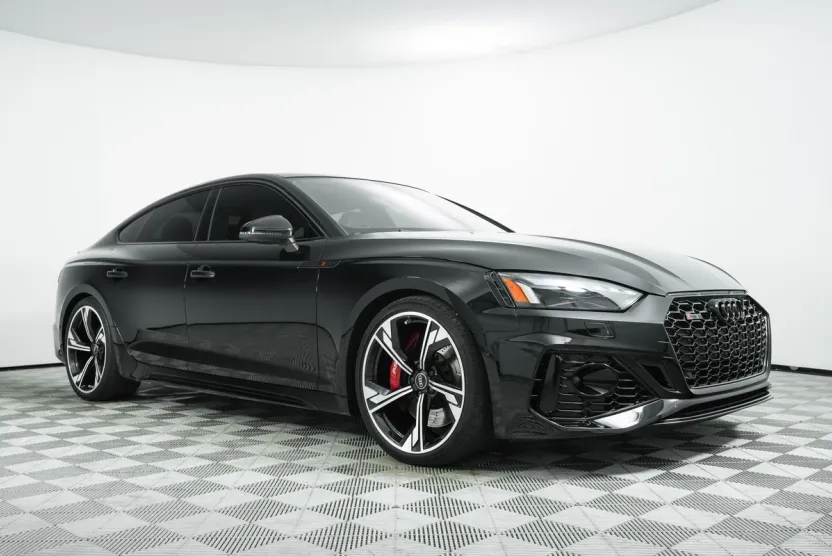 2024 Audi RS 5 photo 1