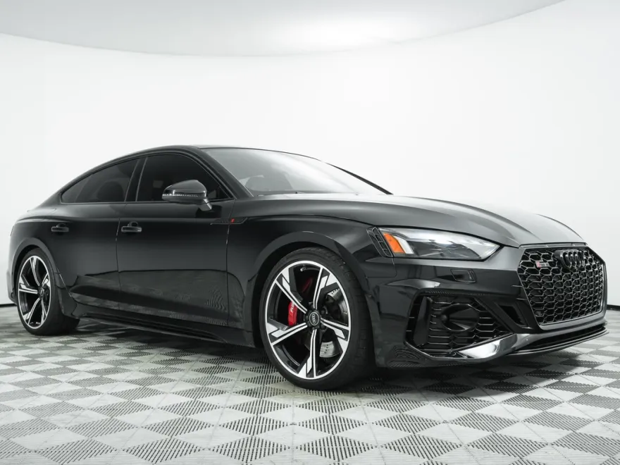 2024 Audi RS 5 photo 1