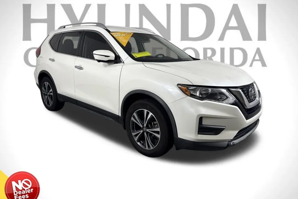 2019 Nissan Rogue SV photo 1