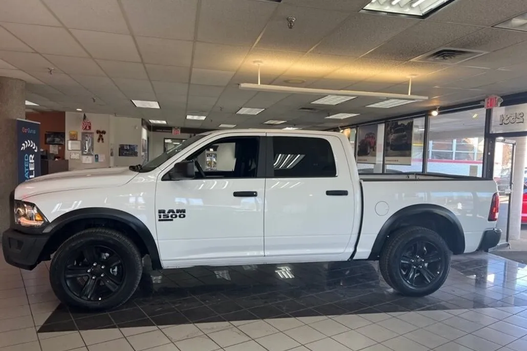 2024 Ram 1500 Classic Warlock photo 1