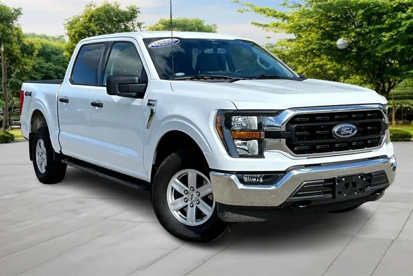 2023 Ford F-150 XLT photo 1