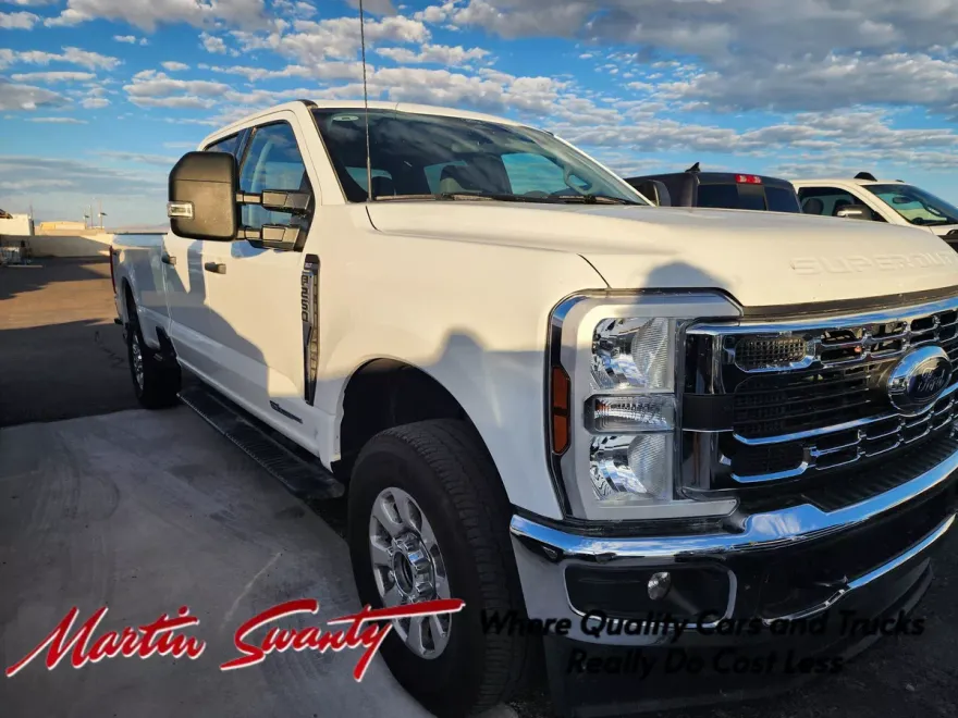 2024 Ford F-250 photo 1