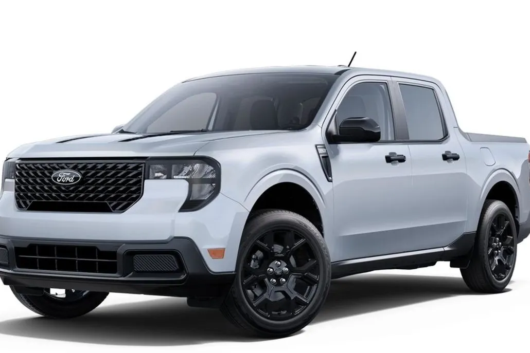 2025 Ford Maverick XLT photo 1