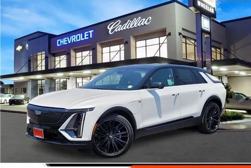 2025 Cadillac Lyriq Sport photo 1