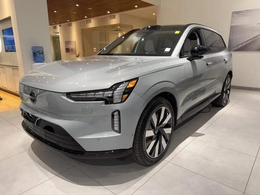 2025 Volvo EX90 Twin Motor Ultra photo 1