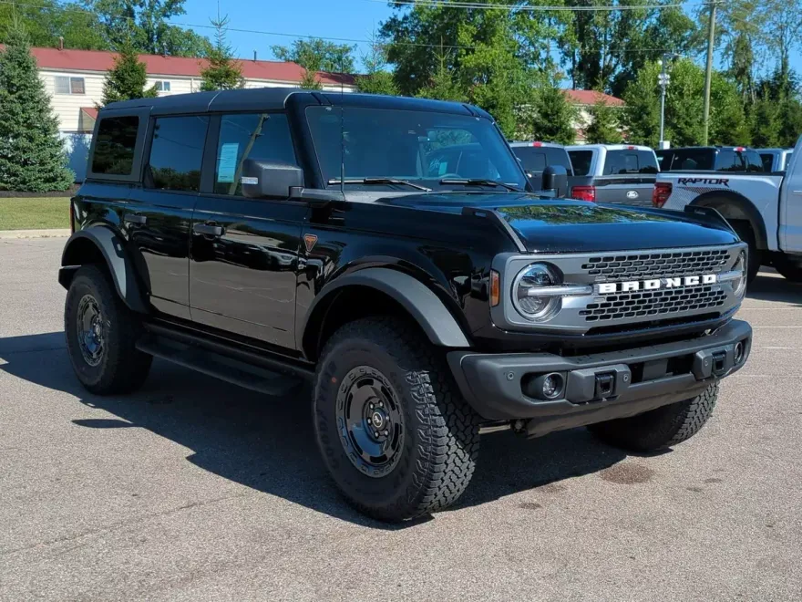 2025 Ford Bronco Badlands photo 1