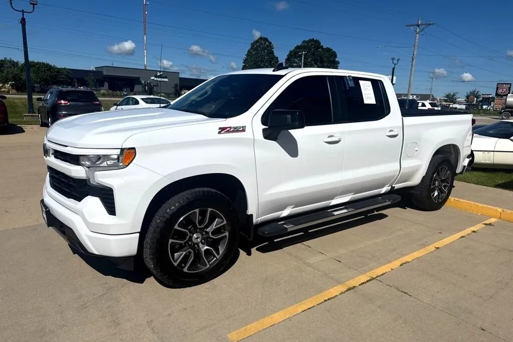 2022 Chevrolet Silverado 1500 RST photo 1