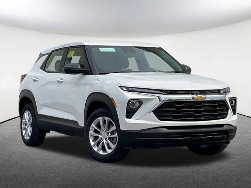 2026 Chevrolet Trailblazer LS photo 1