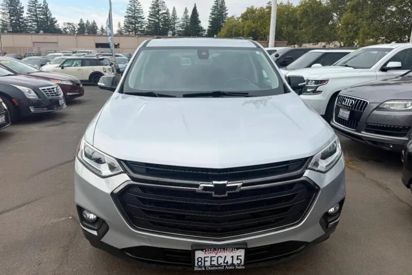 2018 Chevrolet Traverse Premier photo 1