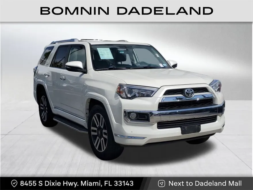 2019 Toyota 4Runner SR5 photo 1