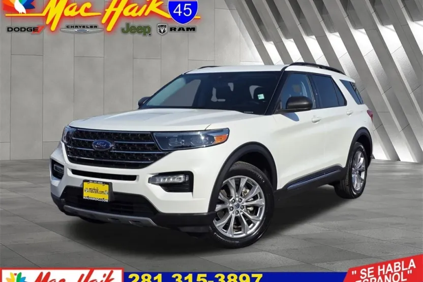 2024 Ford Explorer XLT photo 1