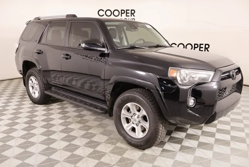 2022 Toyota 4Runner SR5 Premium photo 1