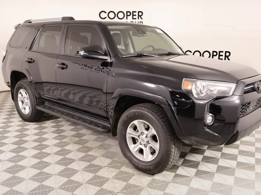 2022 Toyota 4Runner SR5 Premium photo 1