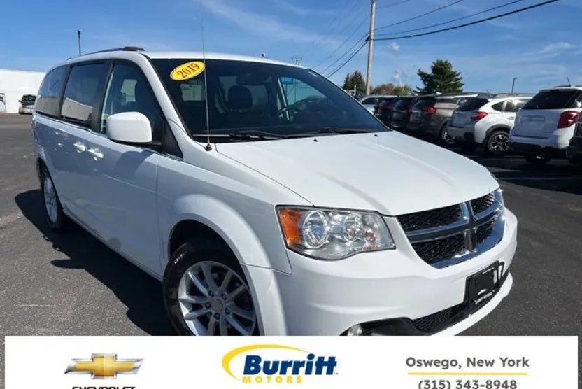 2019 Dodge Grand Caravan SXT photo 1