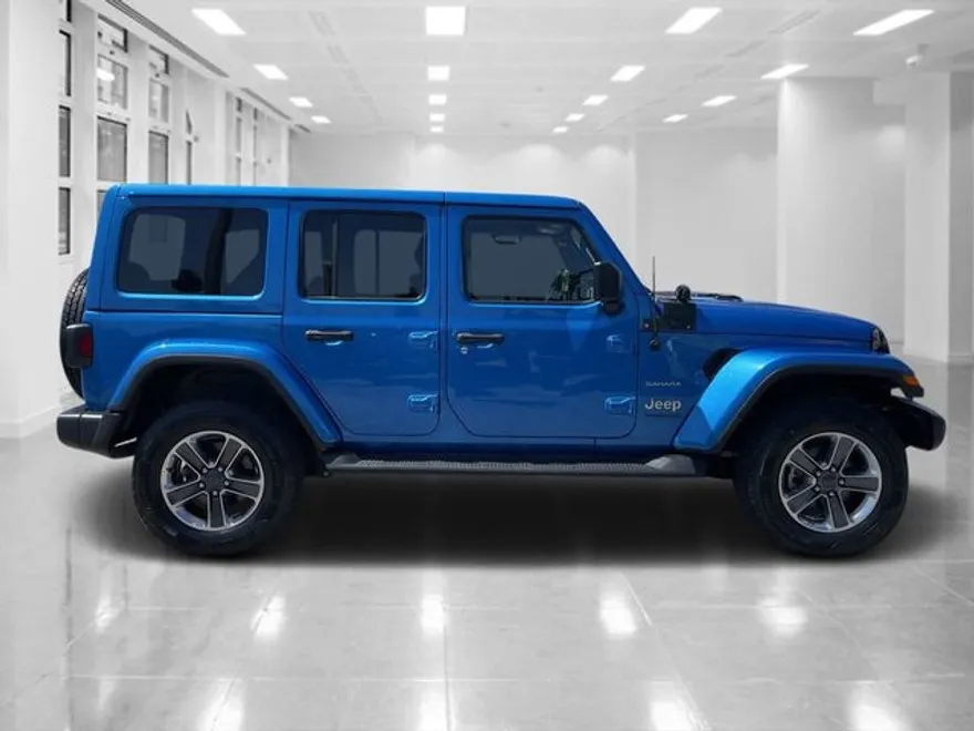 2021 Jeep Wrangler Unlimited Sahara photo 1