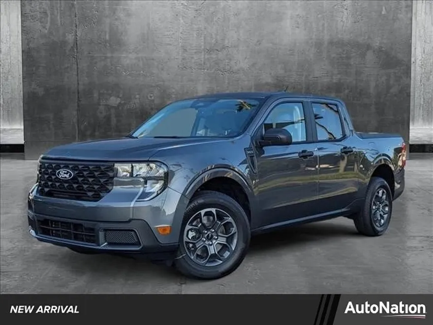 2025 Ford Maverick XLT photo 1