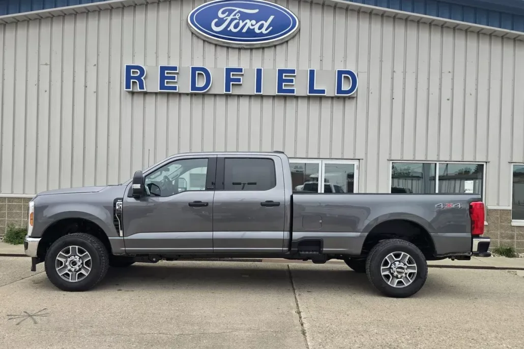 2025 Ford F-350 XLT photo 1