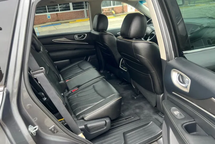 2017 Infiniti QX60 3.5 photo 1