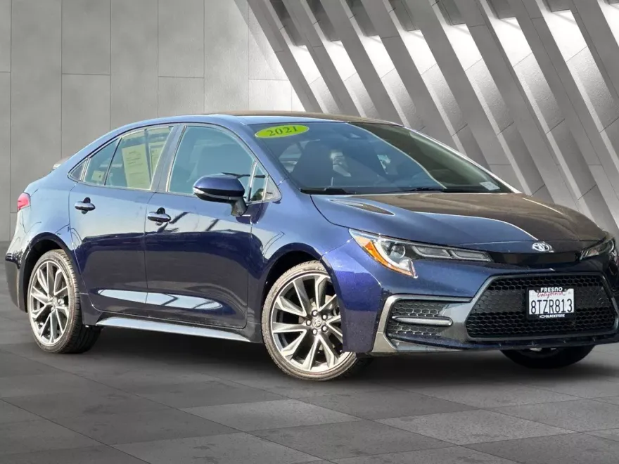2021 Toyota Corolla SE photo 1